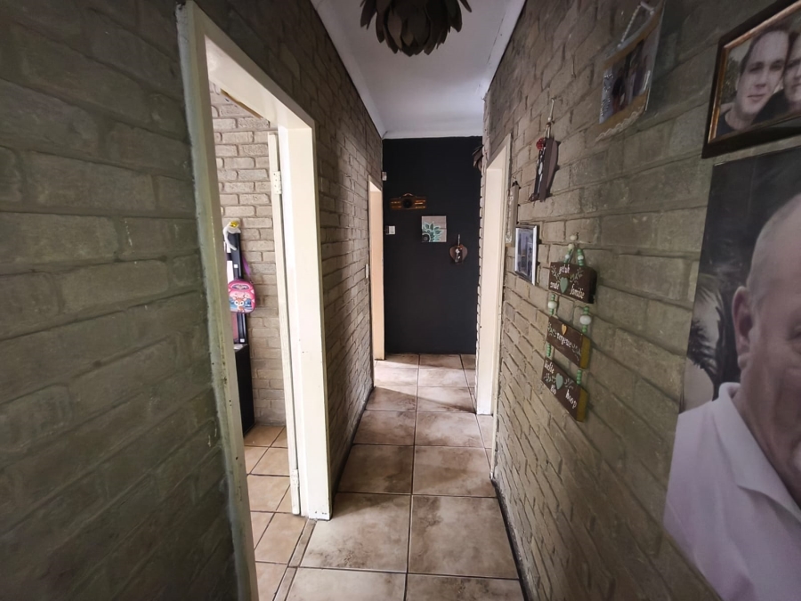 3 Bedroom Property for Sale in Oos Einde North West